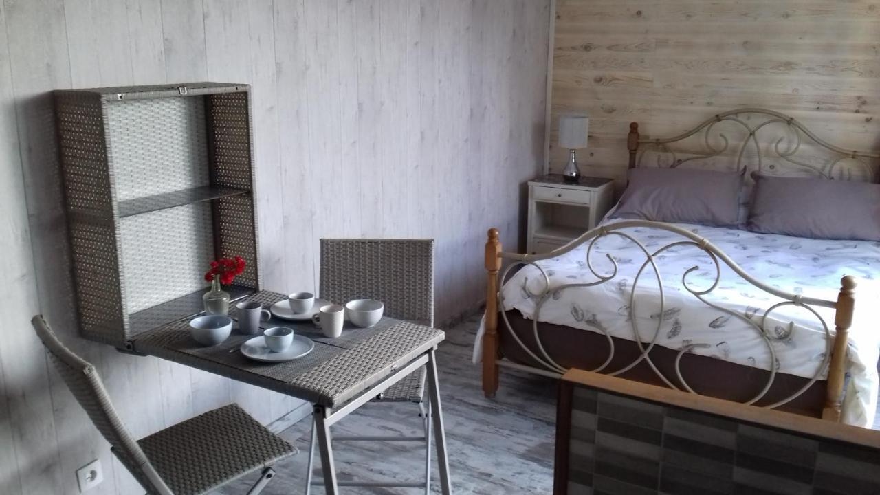 O Bout D'La Motte Apartment Voillecomte ภายนอก รูปภาพ